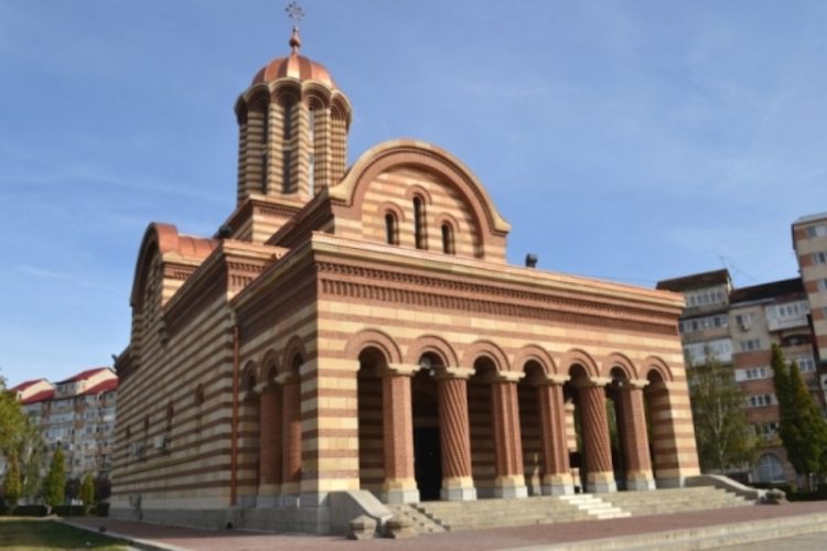 Arhiepiscopia Târgoviște va transmite în direct slujba!