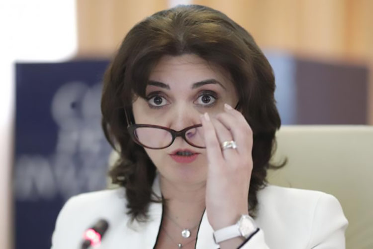 Cursurile online devin obligatorii de săptămâna viitoare!