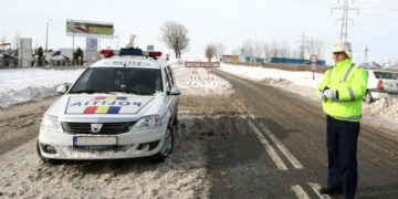 Polițiștii de la rutieră le recomandă șoferilor să conducă prudent!