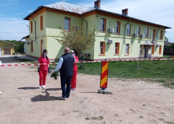 A început distribuirea kiturilor de igienă la Moreni!
