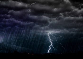 Furtuni și descărcări electrice în județul Dâmbovița!