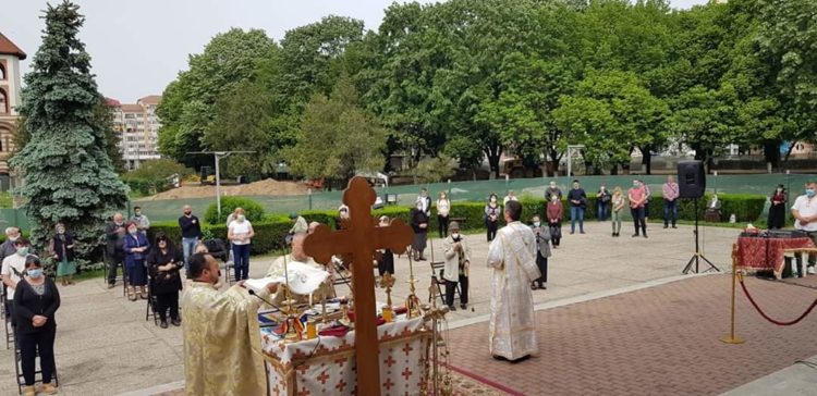 Credincioșii au putut participa din nou la slujbă!