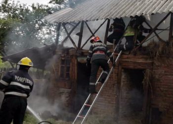 Incendiu la o anexă gospodărească din comuna Dragomirești!