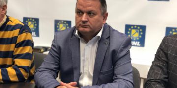 ȘOC! IN PLINĂ PANDEMIE ȘI STARE DE URGENȚĂ PREȘEDINTELE PNL DÂMBOVIȚA – VIRGIL GURAN A FACUT CHEF CU LĂUTARI LA UN RESTAURANT! VEZI UNDE S-A ÎNTÂMPLAT MONSTRUOZITATEA ȘI CINE A PARTICIPAT!