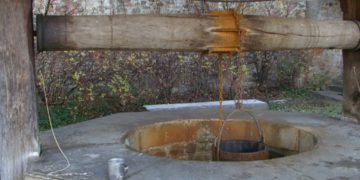 Un bărbat a fost găsit fără viață într-o fântână!