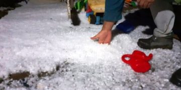 Cantități uriașe de grindină pe Valea Dâmboviței!