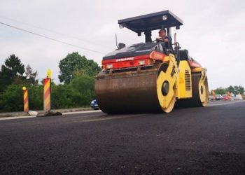 Lucrările de reabilitare a pasajului rutier de la Aninoasa se apropie de final!