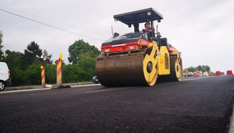 Lucrările de reabilitare a pasajului rutier de la Aninoasa se apropie de final!