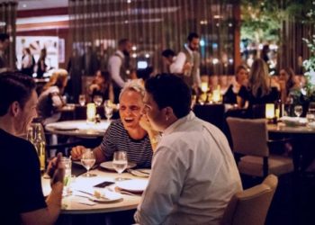 Restaurantele vor fi deschise în trei etape!