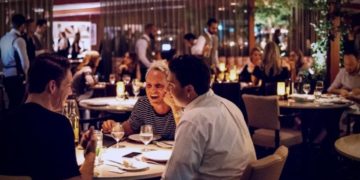 Restaurantele vor fi deschise în trei etape!