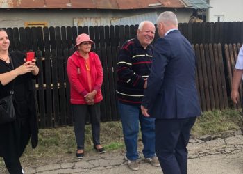 NESIMȚIRE MARCA ADRIAN ȚUȚUIANU! S-A AUTOINVITAT LA UN EVENIMENT RELIGIOS DEȘI ERA TOTAL NEDORIT ȘI A TRANSFORMAT TOTUL ÎN CAMPANIE ELECTORALĂ