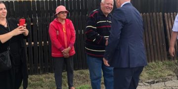 NESIMȚIRE MARCA ADRIAN ȚUȚUIANU! S-A AUTOINVITAT LA UN EVENIMENT RELIGIOS DEȘI ERA TOTAL NEDORIT ȘI A TRANSFORMAT TOTUL ÎN CAMPANIE ELECTORALĂ