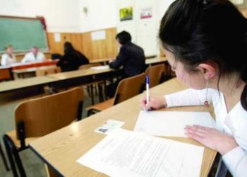 Aproape 4 000 de elevi dâmbovițeni au susținut prima probă a Evaluării Naționale!