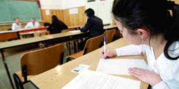 Aproape 4 000 de elevi dâmbovițeni au susținut prima probă a Evaluării Naționale!