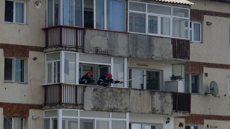 Pompierii au intervenit la un bloc din Târgoviște!