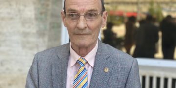 DEPUTATUL USR – DUMITRU LUPESCU: ”AM SĂ-I SPARG FAȚA LUI ȚUȚUIANU” (VIDEO CAMERA ASCUNSĂ)