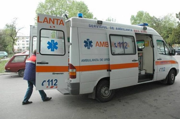 O fată de 7 ani și bunica ei au fost lovite de o mașină în orașul Moreni!