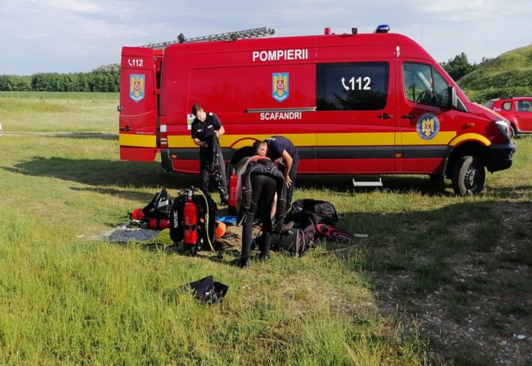 Un minor de 14 ani a murit înecat într-un lac de balastieră!