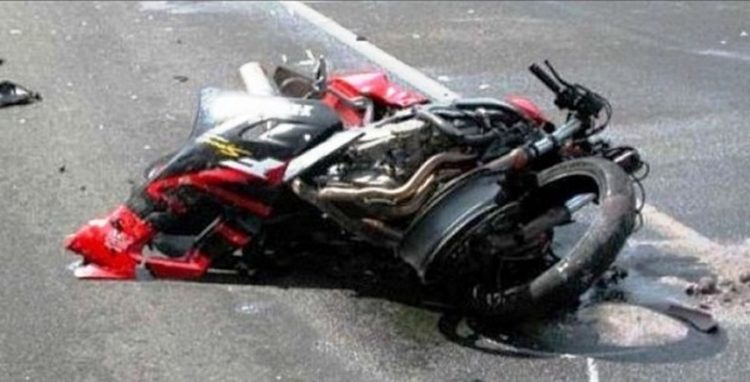 Impact frontal între două motociclete!
