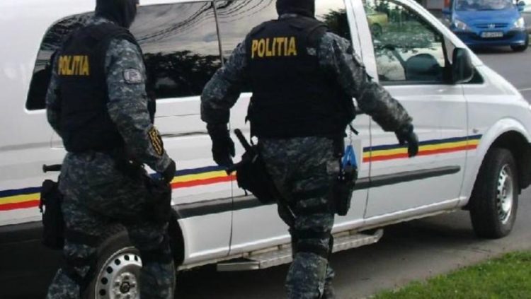 DIICOT Dâmbovița a efectuat percheziții la persoane bănuite de trafic de droguri de mare risc!