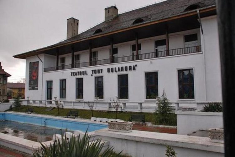 Teatrul Tony Bulandra își mută piesele în spații deschise!