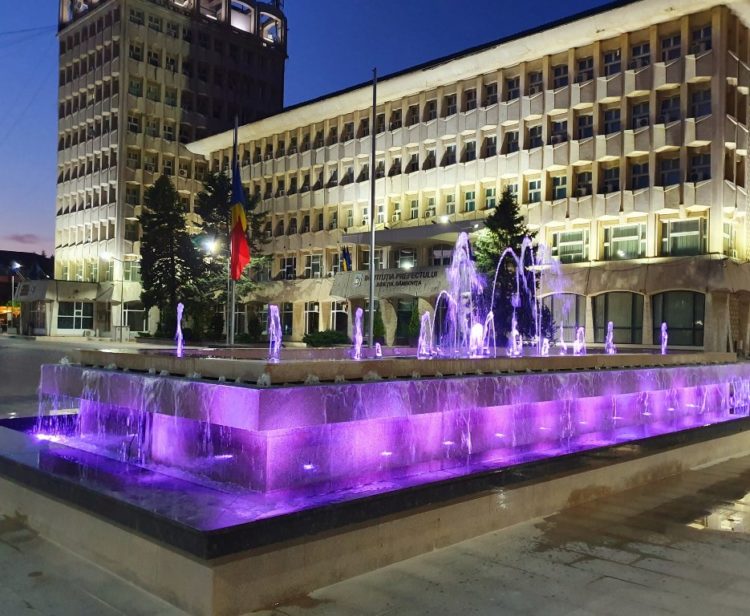 Probe pentru sistemul de iluminat al fântânilor din Piața Tricolorului!