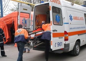 Ambulanță implicată într-un accident la Gura Foii!