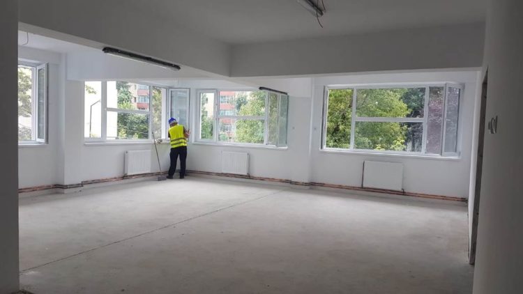 Creșa Nr.8 este în plin proces de reabilitare!