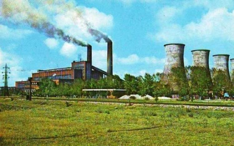 Incendiu violent la o hală dezafectată din cadrul Termocentralei Doicești!