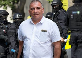 ALERTĂ! INTERLOP PERICULOS DIN PUCIOASA ȘANTAJEAZĂ ȘI AMENINȚĂ CU MOARTEA! POLIȚIA NU A LUAT ÎNCĂ NICIO MĂSURĂ!