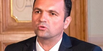 PNL Târgoviște a fost amendat pentru amplasarea ilegală de corturi!