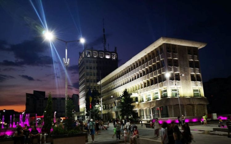 Târgoviștenilor le-a fost dor de Piața Tricolorului!