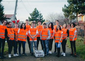 Specialiștii în robotică de la C. N. “C. Carabella” au încheiat victorioși încă un sezon!