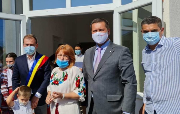Corneliu Ștefan a participat la inaugurarea școlii din Valea Voievozilor!