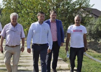 Corneliu Ștefan este aproape de oamenii din Mănești și Gura Ocniței!
