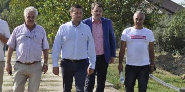 Corneliu Ștefan este aproape de oamenii din Mănești și Gura Ocniței!