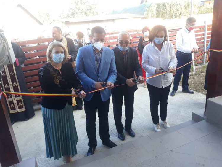 Carmen Holban a participat la inaugurarea a două dispensare la Dobra!