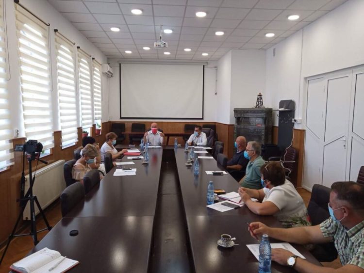 Primarul Municipiului Moreni a convocat o şedinţă de lucru cu toţi directorii instituţiilor de învăţământ!