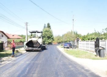 Continuă asfaltările în Dâmbovița!