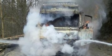 Cabina unui TIR a fost cuprinsă de flăcări!