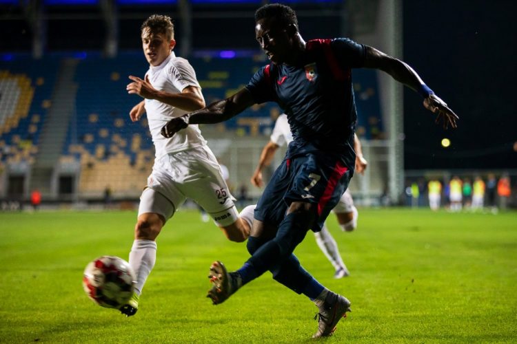 Chindia se întoarce cu un rezultat pozitiv din deplasarea de la Cluj!