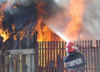 Incendiu la o anexă gospodărească din Sălcuța!