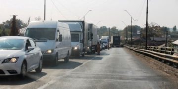 Se începe reabilitarea pasarelei peste calea ferată de pe Drumul Național 61!