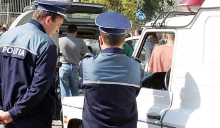 Un bărbat a fost găsit rănit și inconștient într-un autoturism!