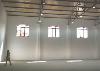 Construcția bazei de sport de la Colegiul Național “Constantin Carabella” din Târgoviște se apropie de finalizare!