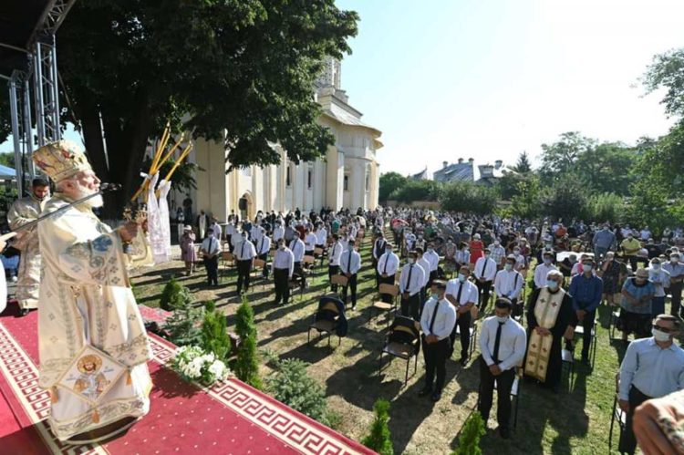 O cruntă batjocorire a libertății religioase! Pandemia a devenit pretext pentru prigonirea credincioșilor!