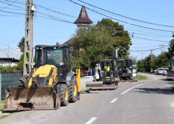 La Crevedia au debutat lucrările de introducere a rețelei de apă-canal!