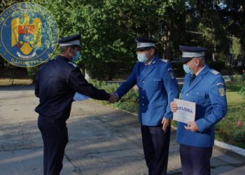 Doi jandarmi au trecut în rezervă cu drept la pensie!