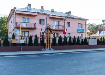 Primarul comunei Văcărești îi îndeamnă pe locuitori să poarte masca de protecție!