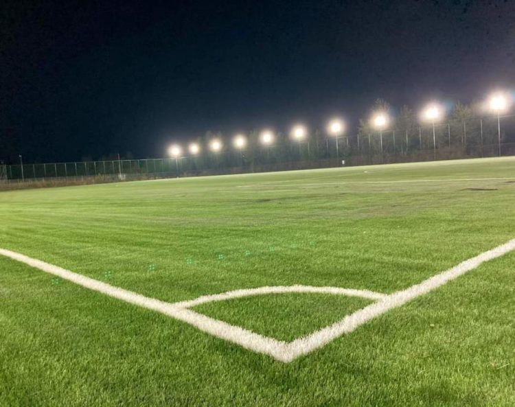 Terenul sintetic de la Târgoviște va fi inaugurat joi!
